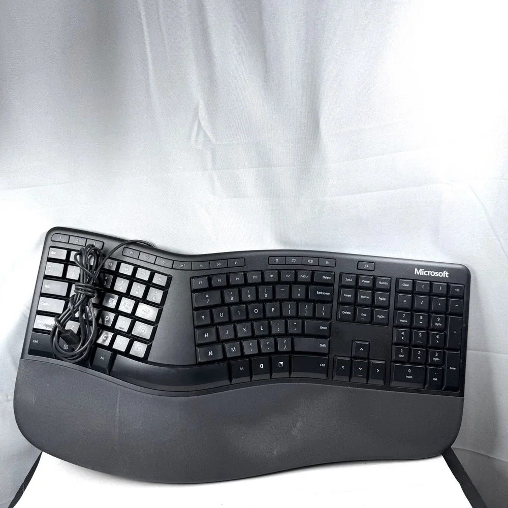 Microsoft LXM-00001 Model 1878 Wired USB 2.0 Ergonomic Keyboard Black / Tested